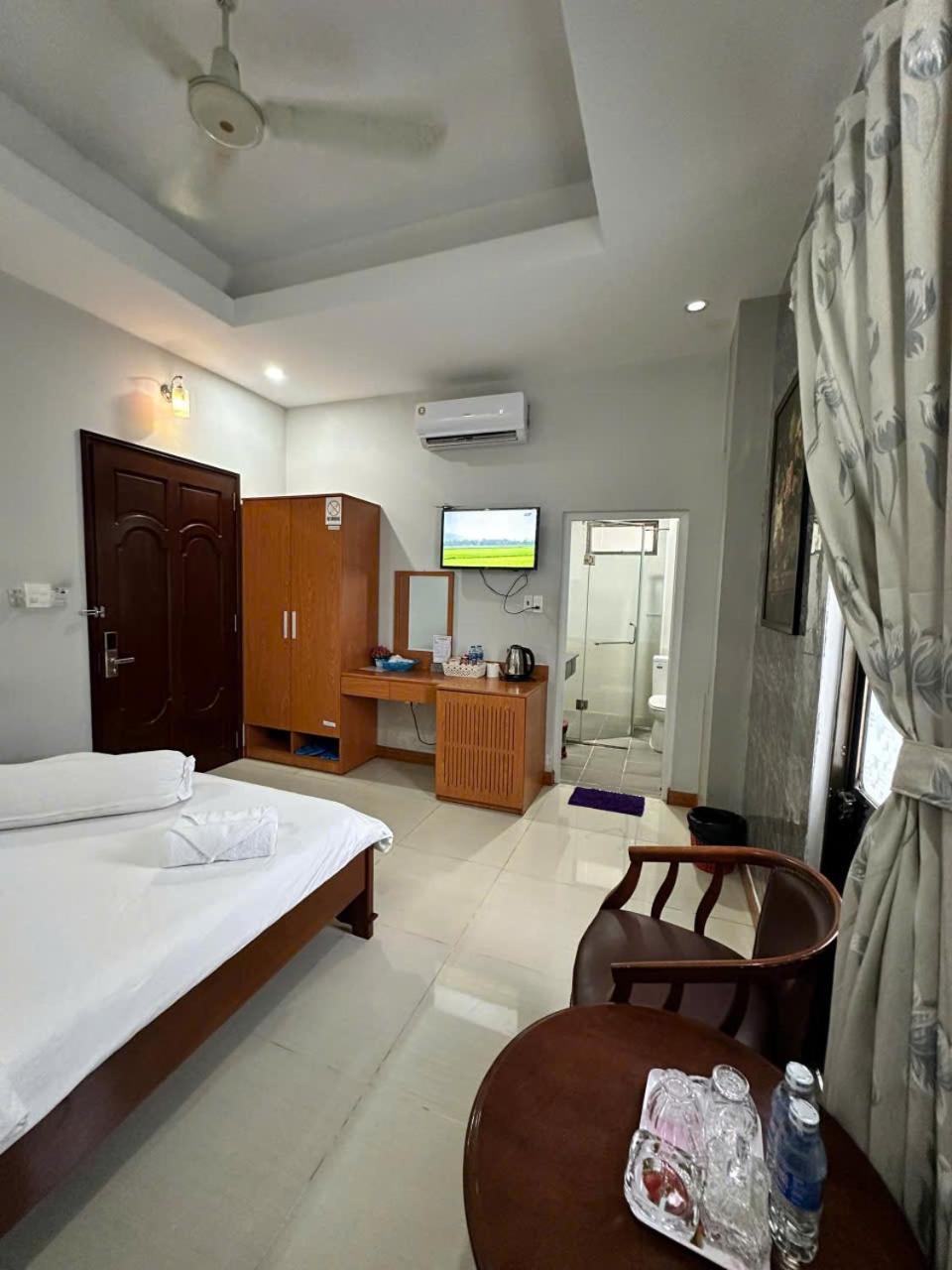 Rich Hotel Can Tho Buitenkant foto